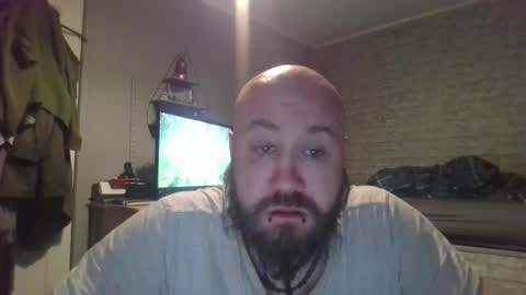 Snapshot of scottish_alien chatting on 04/16/26, 10:12 Richard James online show from 04/16/26, 10:12