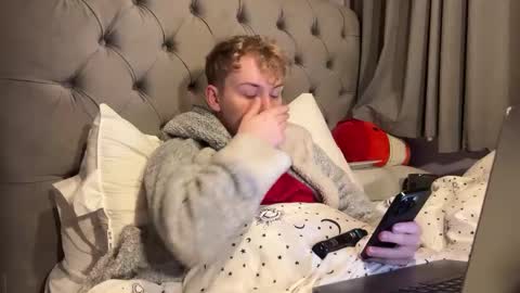 Snapshot of scottish_twink01 chatting on 12/18/24, 12:32 danny online show from 12/18/24, 12:32