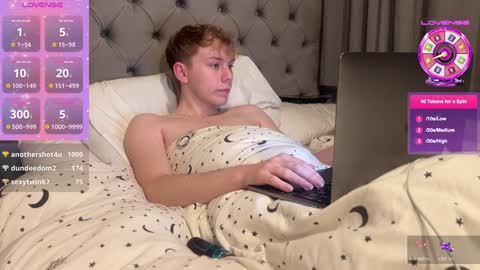 Snapshot of scottish_twink01 chatting on 12/31/24, 02:19 danny online show from 12/31/24, 02:19