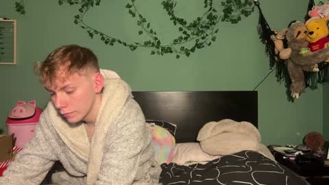 Snapshot of scottish_twink01 chatting on 01/06/25, 09:54 danny online show from 01/06/25, 09:54