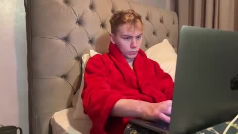 Snapshot of scottish_twink01 chatting on 01/27/25, 12:54 danny online show from 01/27/25, 12:54