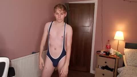 Snapshot of scottish_twink01 chatting on 09/13/25, 07:46 danny online show from 09/13/25, 07:46