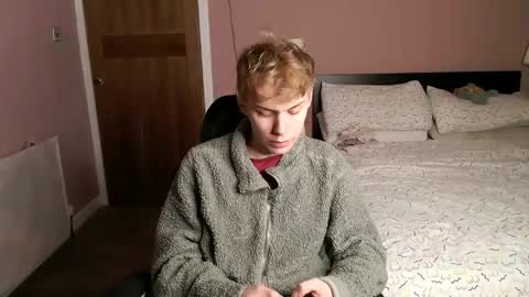 Snapshot of scottish_twink01 chatting on 09/14/25, 10:47 danny online show from 09/14/25, 10:47