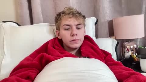 Snapshot of scottish_twink01 chatting on 09/21/25, 02:46 danny online show from 09/21/25, 02:46