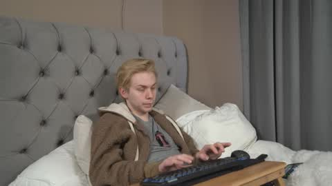 Snapshot of scottish_twink01 chatting on 03/05/26, 02:24 danny online show from 03/05/26, 02:24