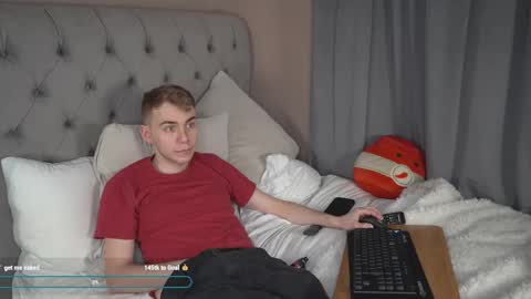 Snapshot of scottish_twink01 chatting on 03/19/26, 03:38 danny online show from 03/19/26, 03:38
