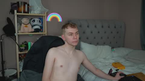 Snapshot of scottish_twink01 chatting on 03/22/26, 01:47 danny online show from 03/22/26, 01:47