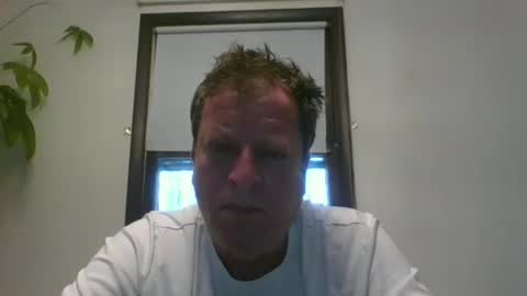 Snapshot of scottpbi52 chatting on 12/30/24, 05:13 scottpbi52 online show from 12/30/24, 05:13