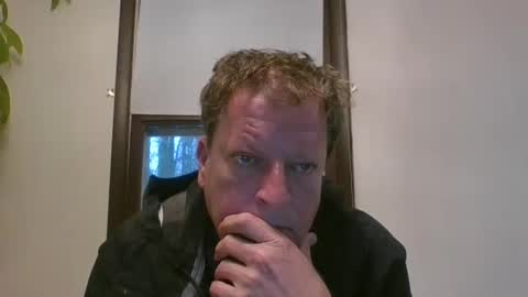 Snapshot of scottpbi52 chatting on 12/31/24, 03:31 scottpbi52 online show from 12/31/24, 03:31
