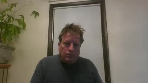 Snapshot of scottpbi52 chatting on 01/10/25, 05:05 scottpbi52 online show from 01/10/25, 05:05
