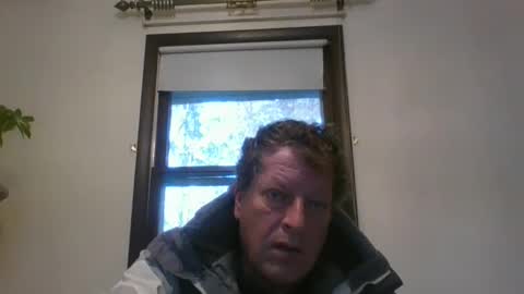 Snapshot of scottpbi52 chatting on 02/10/25, 01:01 scottpbi52 online show from 02/10/25, 01:01