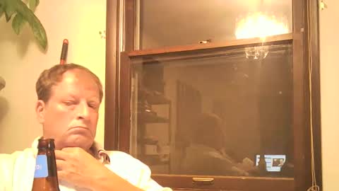 Snapshot of scottpbi52 chatting on 09/20/25, 03:18 scottpbi52 online show from 09/20/25, 03:18