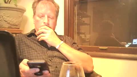 Snapshot of scottpbi52 chatting on 10/06/25, 01:58 scottpbi52 online show from 10/06/25, 01:58
