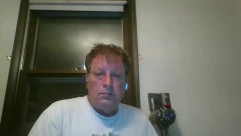 Snapshot of scottpbi52 chatting on 04/28/26, 02:27 scottpbi52 online show from 04/28/26, 02:27
