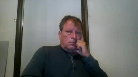 Snapshot of scottpbi52 chatting on 06/22/26, 03:42 scottpbi52 online show from 06/22/26, 03:42