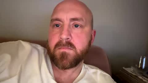 Snapshot of scottric chatting on 02/09/25, 05:22 SexyDaddy online show from 02/09/25, 05:22