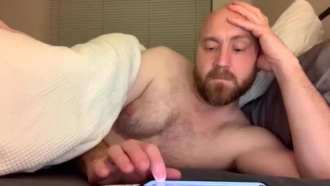 Snapshot of scottric chatting on 01/09/26, 10:55 SexyDaddy online show from 01/09/26, 10:55