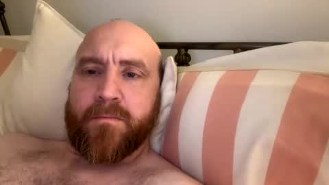 Snapshot of scottric chatting on 02/14/26, 12:07 SexyDaddy online show from 02/14/26, 12:07