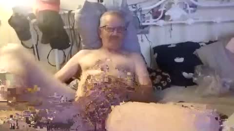 Snapshot of scoutiii chatting on 10/08/25, 09:51 scoutiii online show from 10/08/25, 09:51