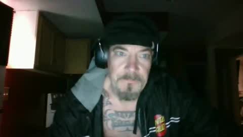 Snapshot of screwnutandbolte chatting on 12/15/25, 11:36 screwnutandbolte online show from 12/15/25, 11:36