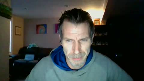 Snapshot of scroach11 chatting on 01/07/25, 01:35 GettOffMyLawn online show from 01/07/25, 01:35