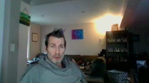 Snapshot of scroach11 chatting on 01/14/25, 04:50 GettOffMyLawn online show from 01/14/25, 04:50