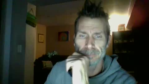 Snapshot of scroach11 chatting on 01/23/25, 12:41 GettOffMyLawn online show from 01/23/25, 12:41