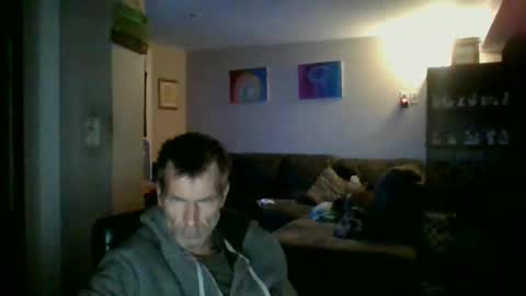 Snapshot of scroach11 chatting on 11/02/25, 07:33 GettOffMyLawn online show from 11/02/25, 07:33