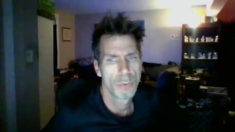 Snapshot of scroach11 chatting on 04/20/26, 01:52 GettOffMyLawn online show from 04/20/26, 01:52