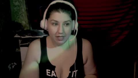 Snapshot of scumbagsmith chatting on 12/29/24, 11:40 Danni online show from 12/29/24, 11:40