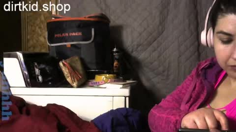 Snapshot of scumbagsmith chatting on 03/06/25, 07:03 Danni online show from 03/06/25, 07:03