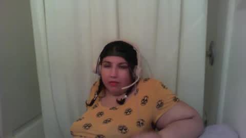 Snapshot of scumbagsmith chatting on 10/17/25, 07:44 Danni online show from 10/17/25, 07:44