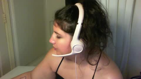 Snapshot of scumbagsmith chatting on 10/30/25, 12:01 Danni online show from 10/30/25, 12:01