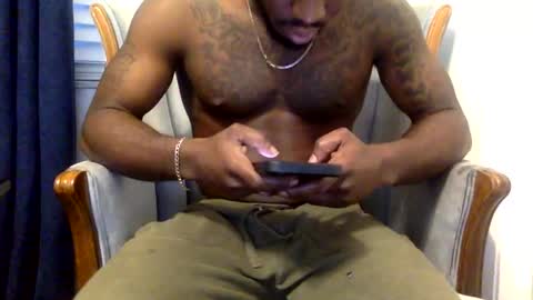 Snapshot of sdawg2xx chatting on 01/21/25, 10:08 sdawg2xx online show from 01/21/25, 10:08