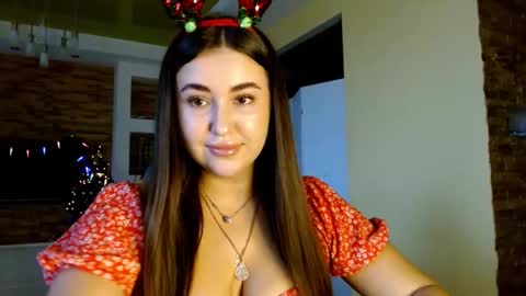 Snapshot of sea_cocktail chatting on 12/18/25, 09:37 Elizabeth online show from 12/18/25, 09:37