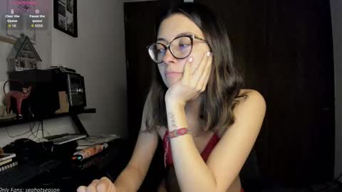 Aria Independent model online show from 10/07/25, 12:52