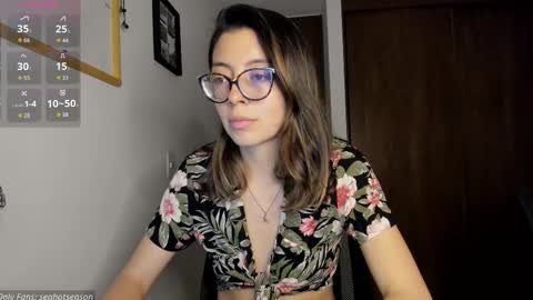 Aria Independent model online show from 11/28/25, 12:46