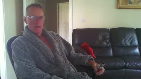 Snapshot of seakrait chatting on 10/03/25, 08:00 seakrait online show from 10/03/25, 08:00