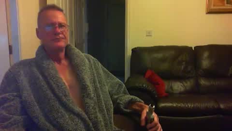 Snapshot of seakrait chatting on 11/12/25, 07:42 seakrait online show from 11/12/25, 07:42