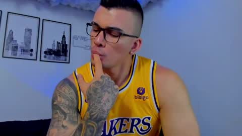 Snapshot of sean_carrera69 chatting on 05/17/26, 04:14 Sean Carrera online show from 05/17/26, 04:14
