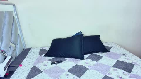 Sean-pierre online show from 11/05/25, 02:33