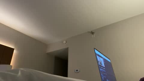 Snapshot of seanjohnsen chatting on 11/19/25, 06:13 seanjohnsen online show from 11/19/25, 06:13