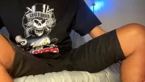 Snapshot of seanpablosanz chatting on 11/04/25, 01:43 Sean pablo Sanz online show from 11/04/25, 01:43