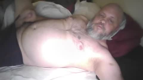 Snapshot of seasoned_silver_daddy chatting on 03/21/26, 04:17 seasoned_silver_daddy online show from 03/21/26, 04:17
