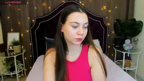 Snapshot of seastar777 chatting on 12/05/24, 12:33 Barbara today here my friend Angela online show from 12/05/24, 12:33