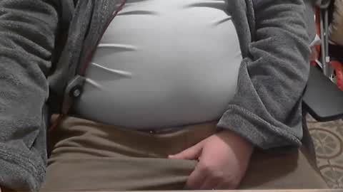 Snapshot of seathrough chatting on 12/16/25, 11:21 Falco J online show from 12/16/25, 11:21