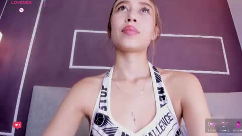 Snapshot of seattle_rousse chatting on 06/27/26, 01:06 Rosie online show from 06/27/26, 01:06