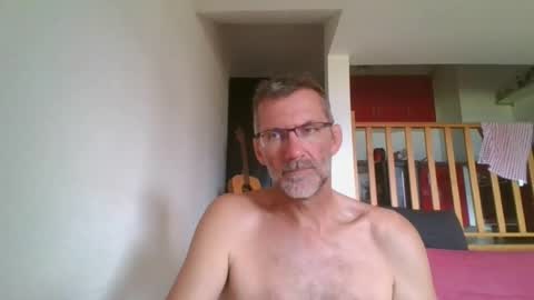 Snapshot of seb846894 chatting on 07/16/26, 01:17 seb846894 online show from 07/16/26, 01:17