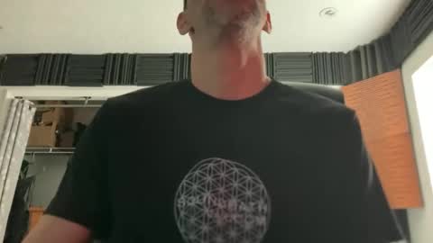 Sebastian online show from 10/28/25, 05:26