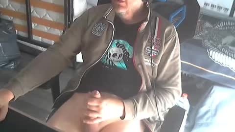 Snapshot of seba881975 chatting on 10/18/25, 09:10 Sba Fr online show from 10/18/25, 09:10